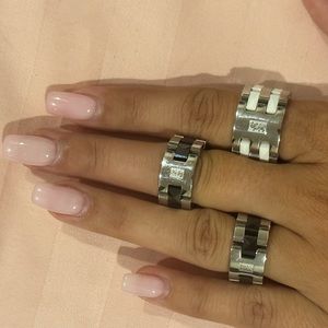 Icelink bicycle rings.